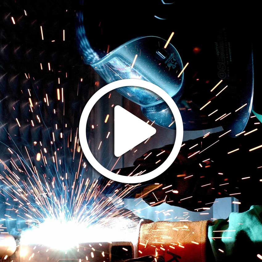 Du erfindest dich neu und jeder soll es wissen? Du suchst die richtigen Mitarbeiter? Zeig´ ihnen mit einem Imagefilm von IRON WAVE, was Euch ausmacht und warum Ihr die Besten seid! Damit hebst Du Dich sofort von Deinen Mitbewerbern ab und verbesserst Deine Außendarstellung extrem. Perfekt für Messen, Webseite oder Kinowerbung.